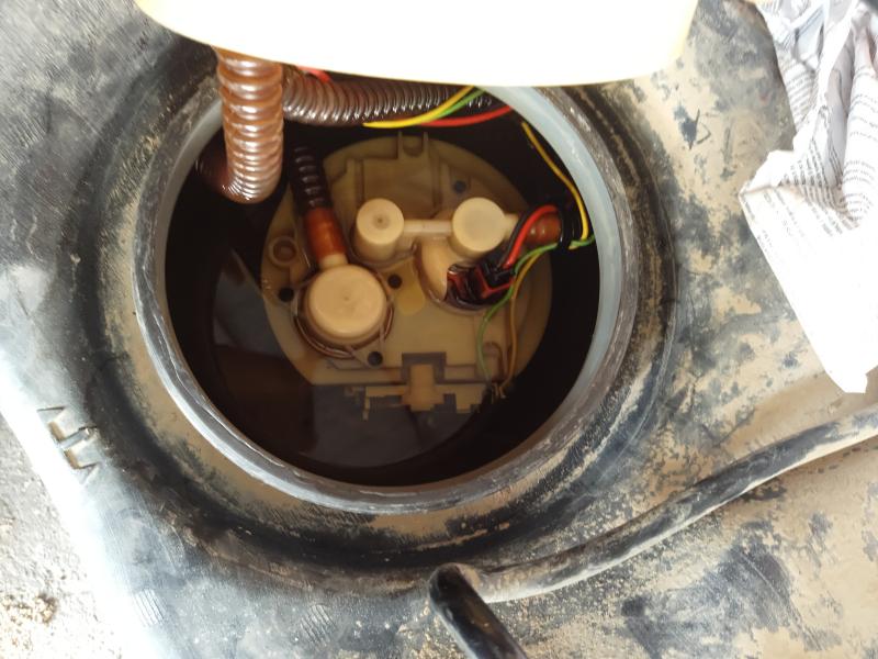 蒙迪欧汽油泵拆装教程图片