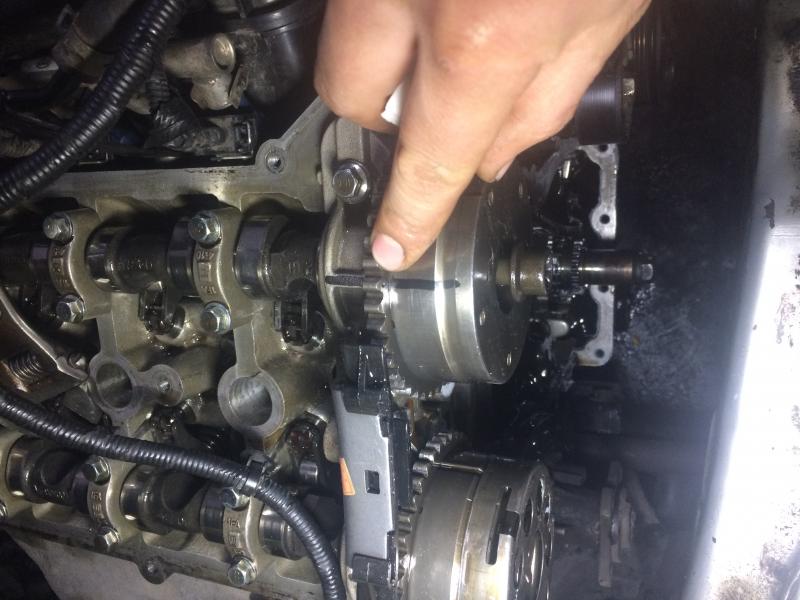 奇瑞瑞虎16排量4g16发动机进气凸轮轴齿轮小圆点对瓦盖槽